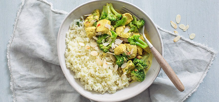 Kip kerrie met bloemkoolrijst