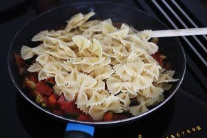 pastaschotel_salami