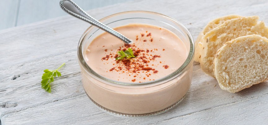 Zelfgemaakte cocktailsaus