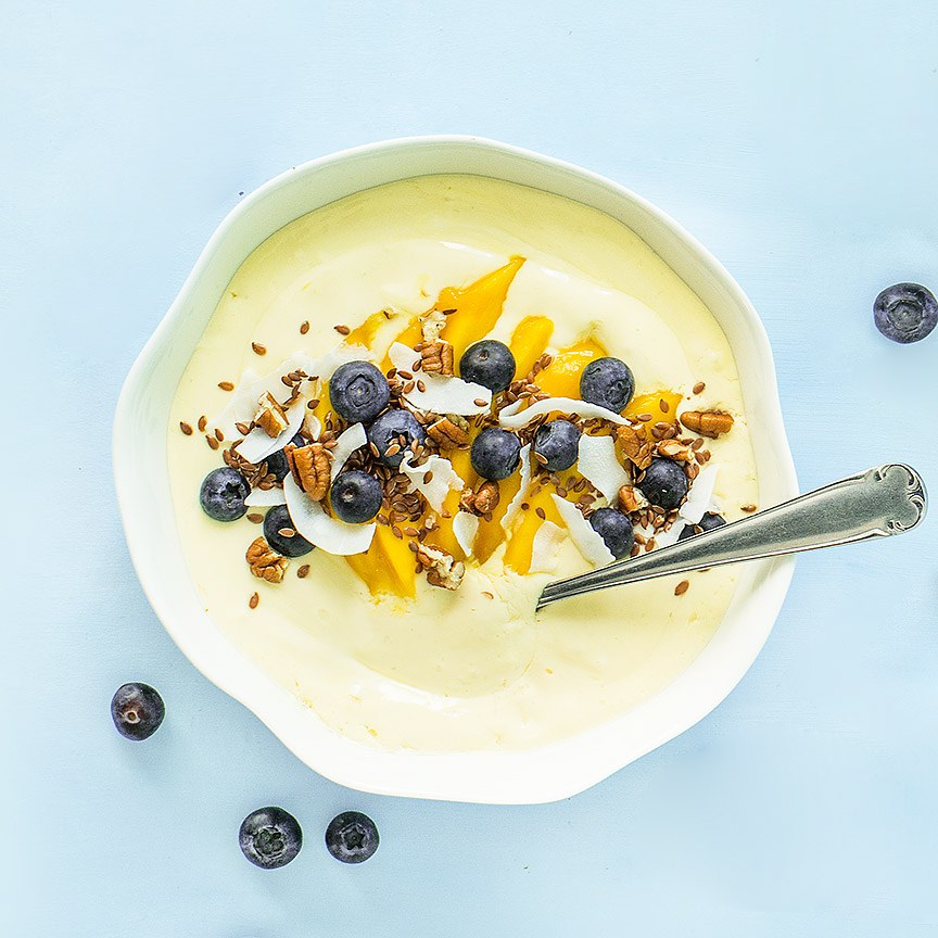 mango-smoothie-bowl