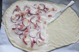 klassieke flammkuchen maken stap 2