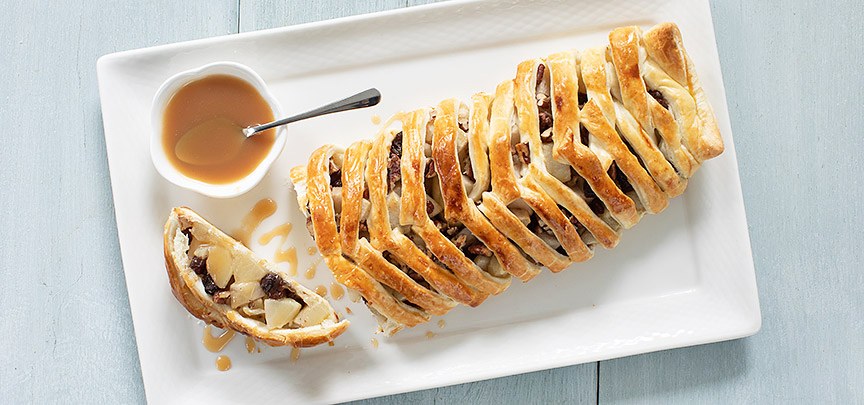 Review Het Makkelijke Bakboek + recept bladerdeeg vlecht met peer