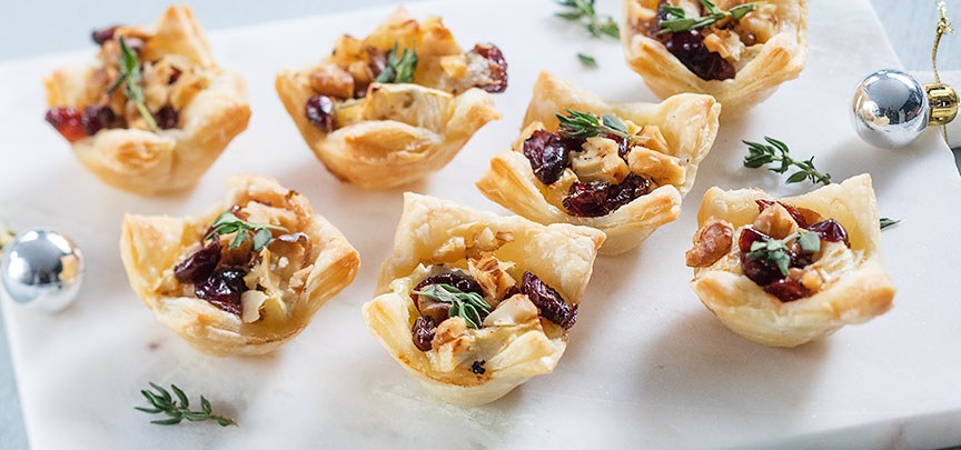 Kerst bladerdeeghapje met brie