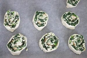 bladerdeeg-rol-met-spinazie www.leukerecepten.nl