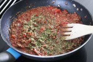 Macaroni ovenschotel maken stap 2