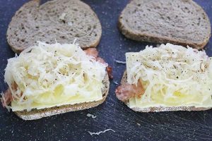 tosti met zuurkool www.leukerecepten.nl