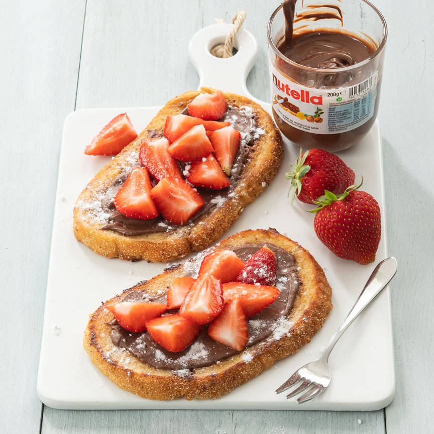 wentelteefjes-met-nutella-en-aardbeien_v