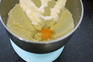 Appelcake maken stap 2