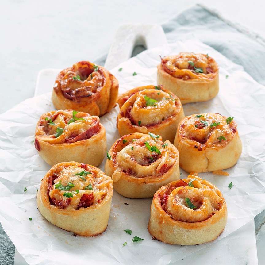 pizza-rolletjes-met-tomatensaus_v2