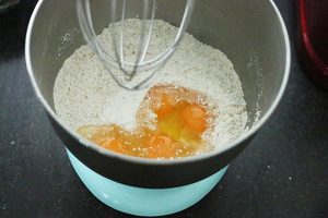 Poffertjesbeslag maken stap 2