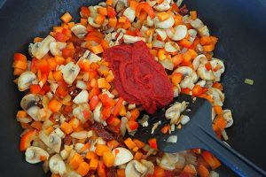 Vegan spaghetti bolognese