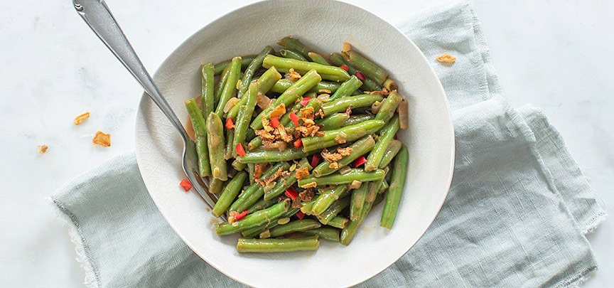 Zelfgemaakte boontjes sajoer