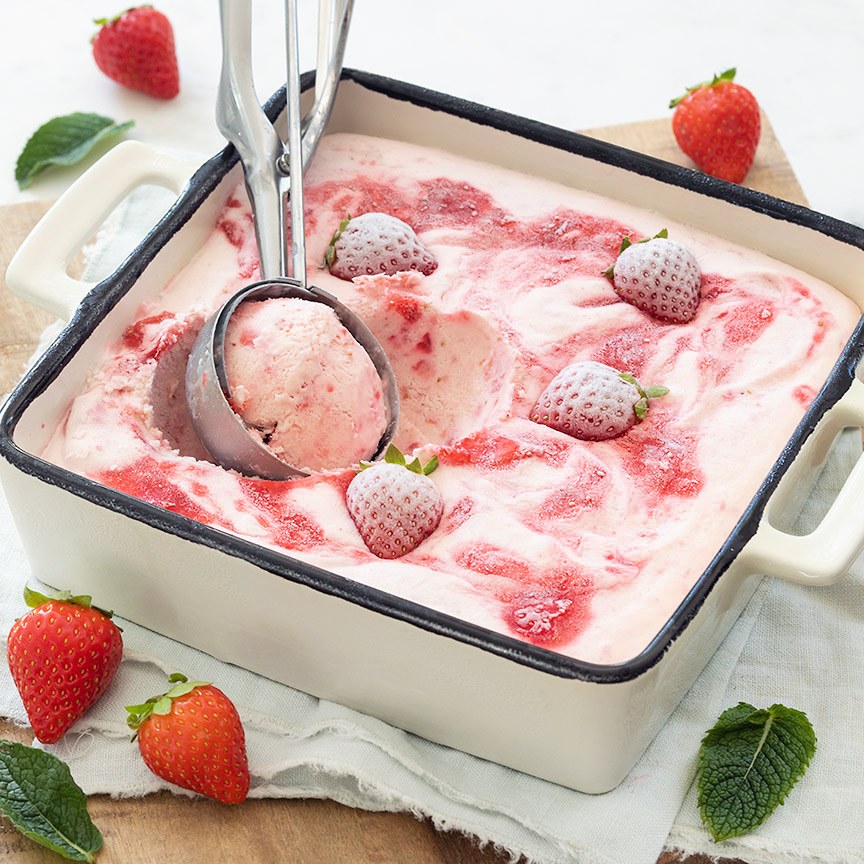 Aardbeien yoghurtijs