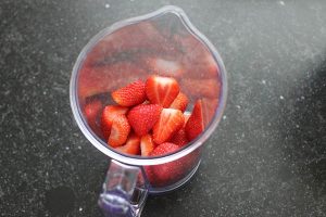 Aardbeien yoghurtijs