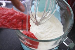 Aardbeien yoghurtijs