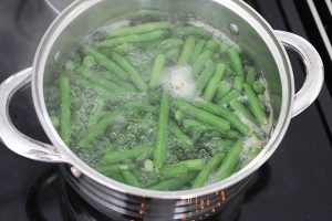 Griekse aardappel stoof met sperziebonen