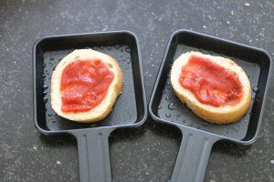Mini gourmet pizza