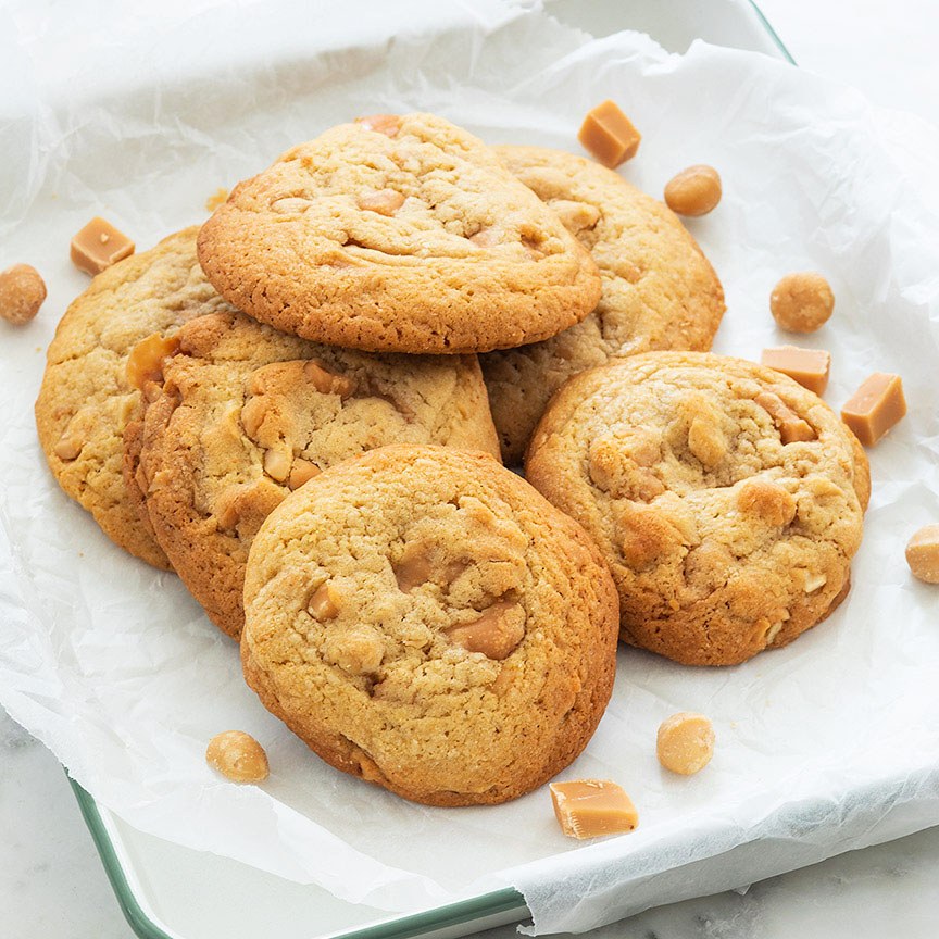 Macadamia koeken met salted caramel 