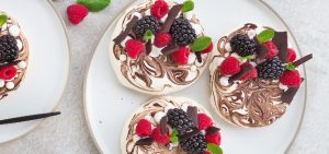 Vegan pavlova
