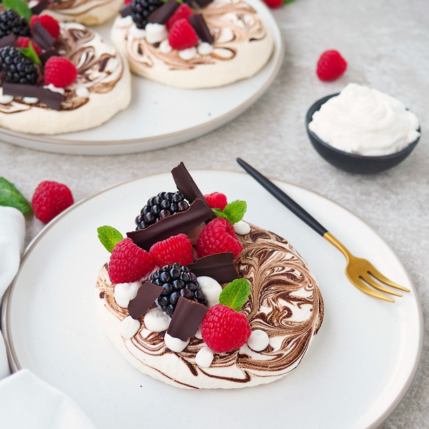 Vegan pavlova