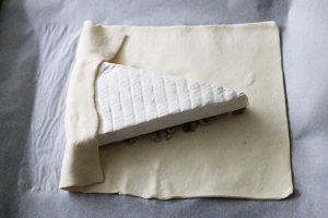 Gebakken brie in bladerdeeg