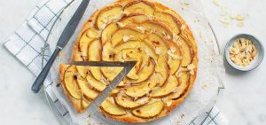 Boterkoek met appel en kaneel
