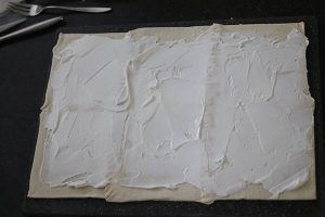 Bladerdeegrolletjes met champignons