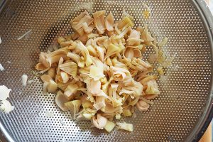 Barbecue pulled jackfruit wraps