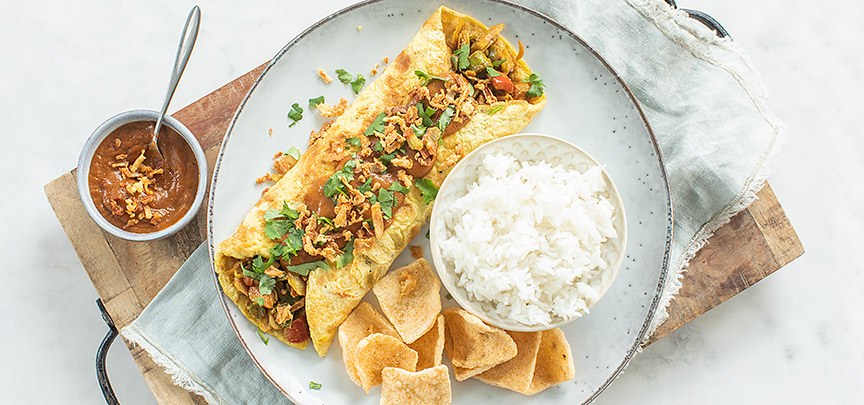 Javaanse omelet wrap met tempeh