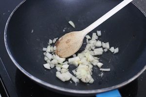 Sticky champignons met rijst