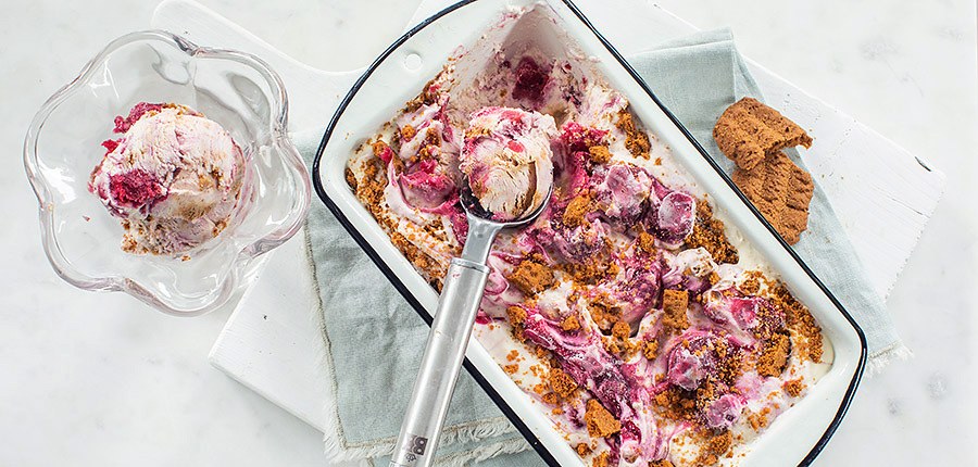 Monchou ijs met kersen