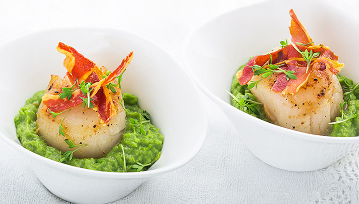 Coquilles met avocado doperwtenpuree