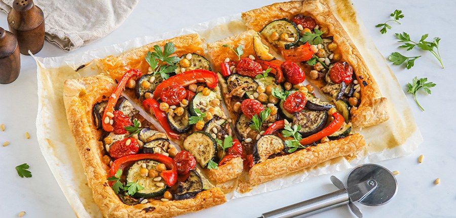 Vegan plaattaart met groenten