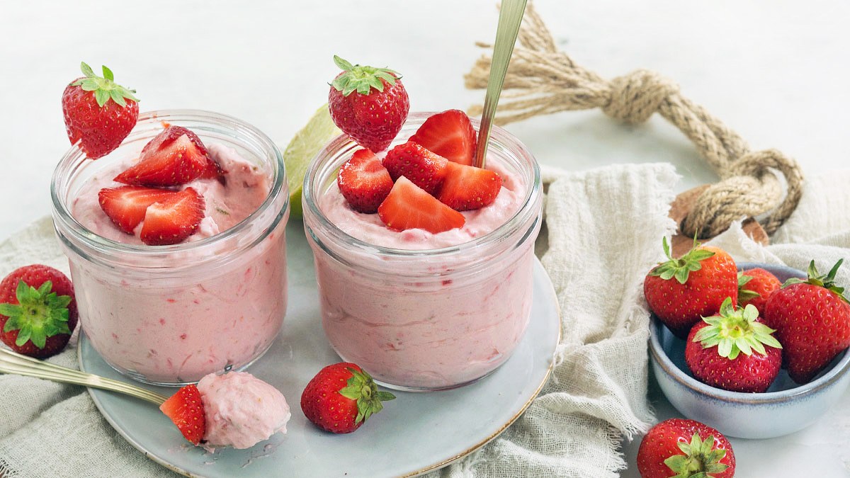 Snelle aardbeien mousse