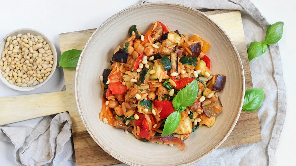 Orzo met groenten ratatouille