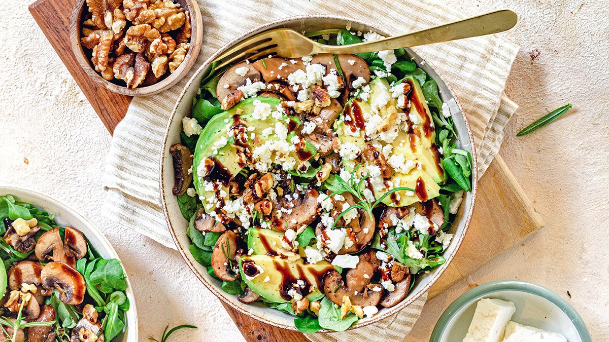 Salade met gebakken champignons