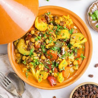vegan tajine met groenten en kikkererwten