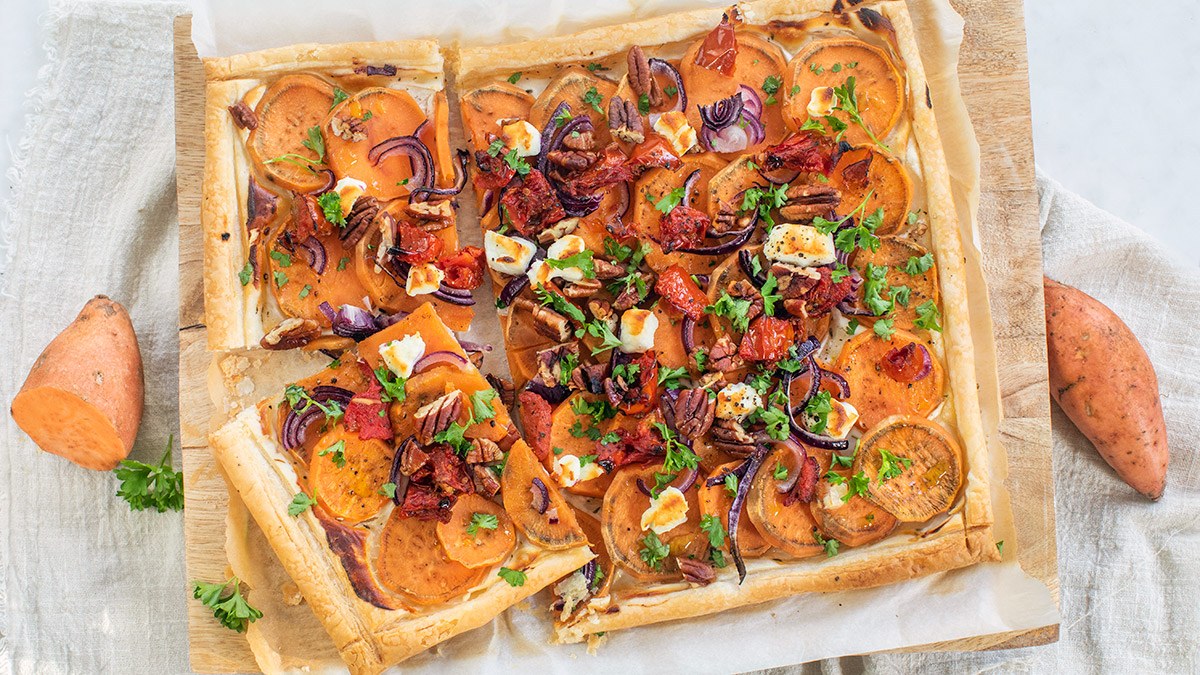 Plaattaart met zoete aardappel