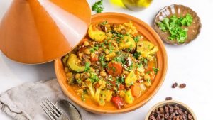 vegan tajine met groenten en kikkererwten