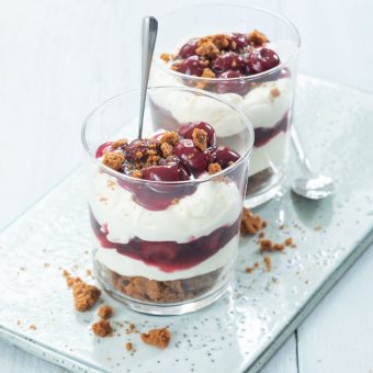 Bastogne toetje met kersen toetjes cat