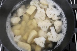 Bloemkool stamppot stap 1