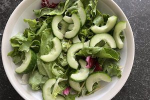 Maaltijd salade kruidige kip stap 3