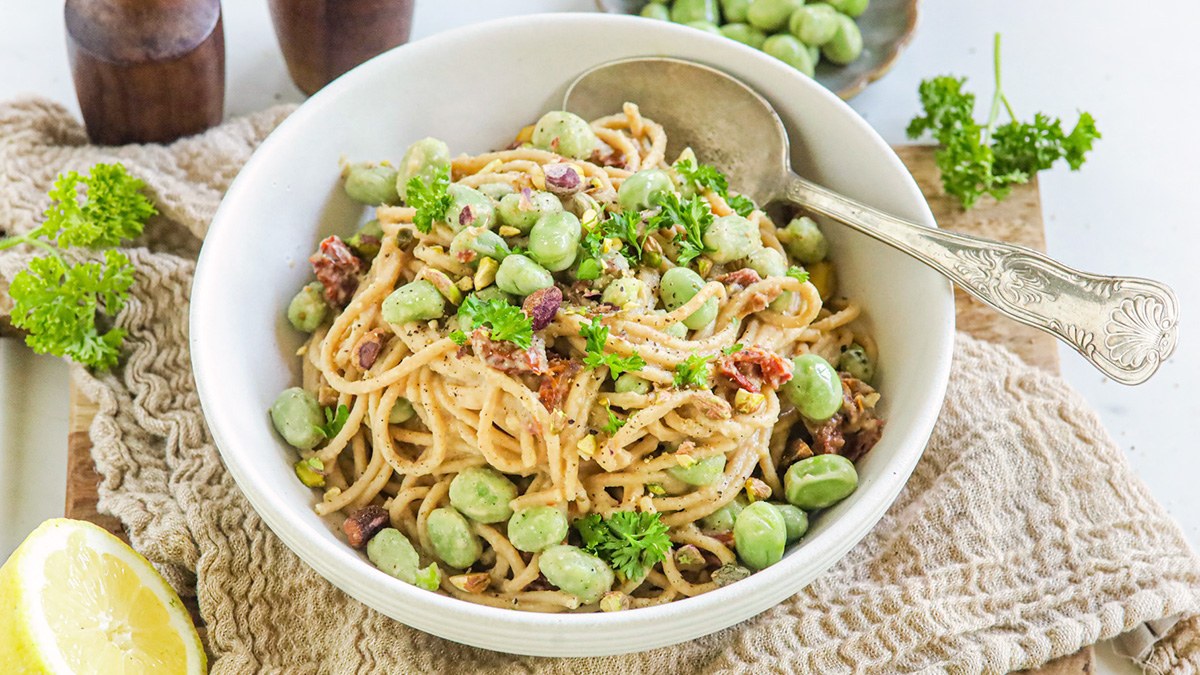 Romige pasta met tuinbonen