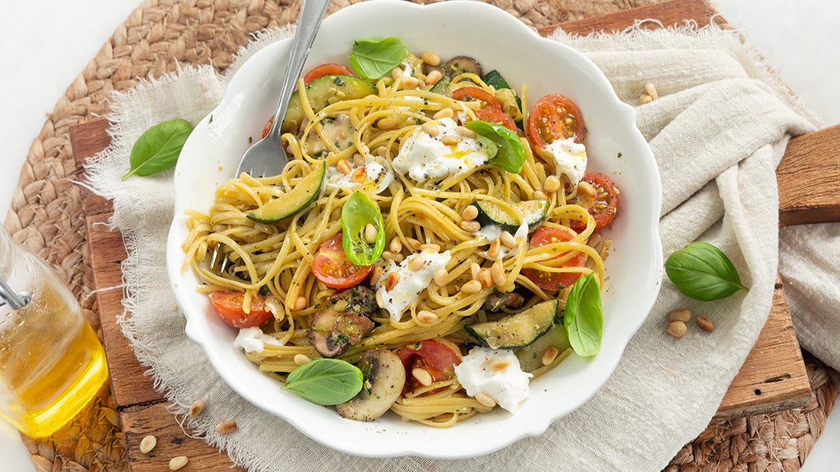 ​​Linguine met courgette en pesto