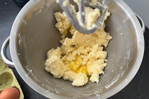 Makkelijke perziktaart stap 1