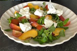 salade perzik burrata stap 2