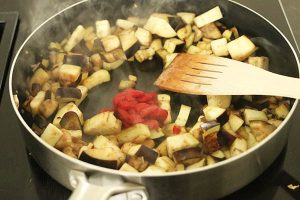 Pasta met aubergine stap 1