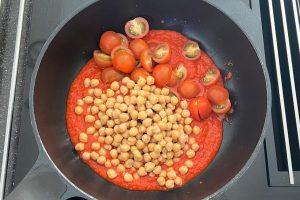 pasta kikkererwten paprikasaus stap 4