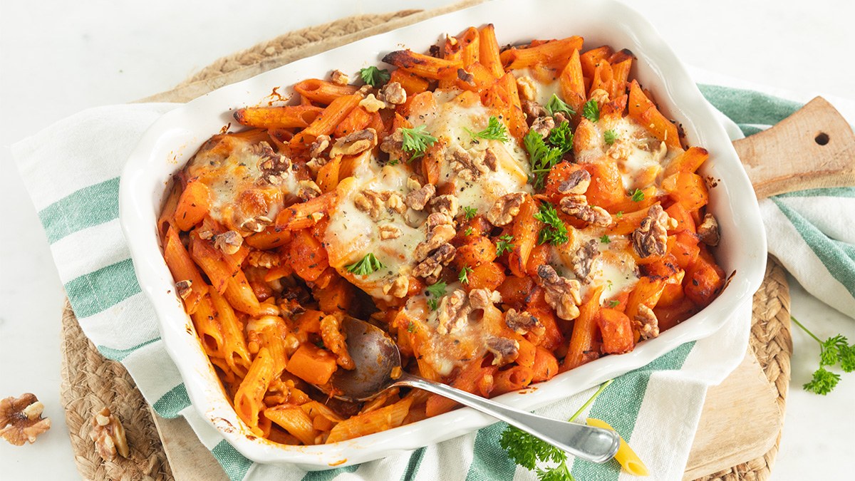 Pastaschotel met geroosterde pompoen