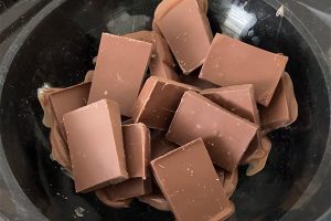 Halloween chocolade bark stap 1
